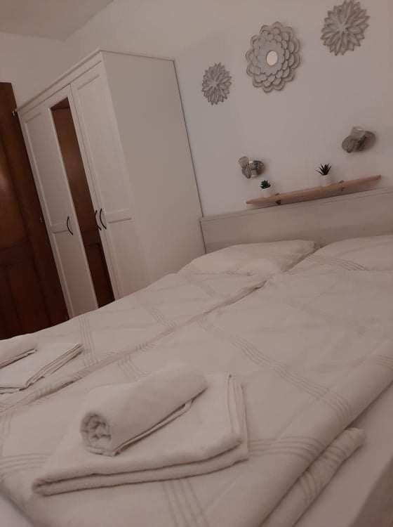 Apartments Mihael And Melani 포레치 외부 사진