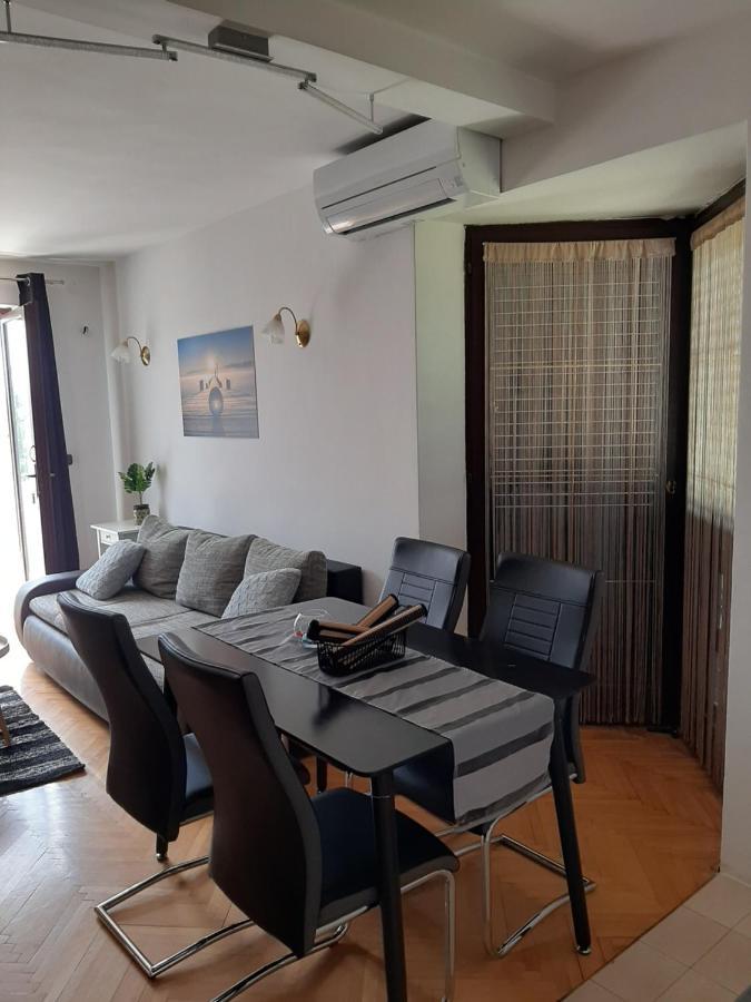 Apartments Mihael And Melani 포레치 외부 사진