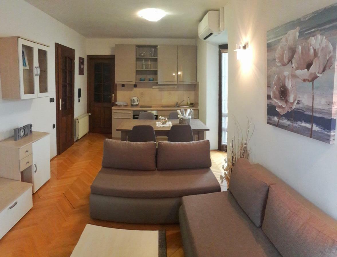 Apartments Mihael And Melani 포레치 외부 사진